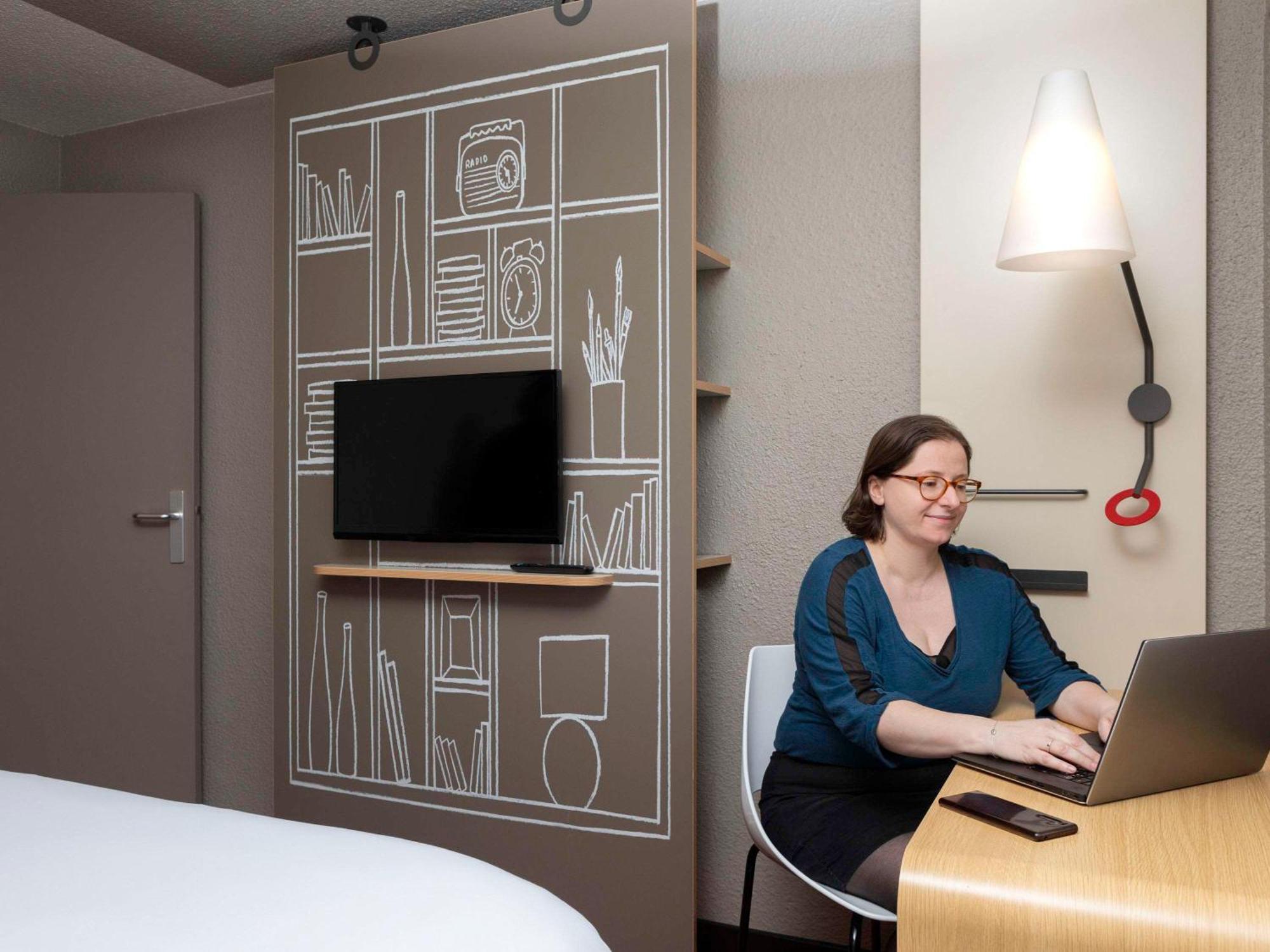 Ibis Paris Porte De Bercy Charenton-le-Pont Ngoại thất bức ảnh
