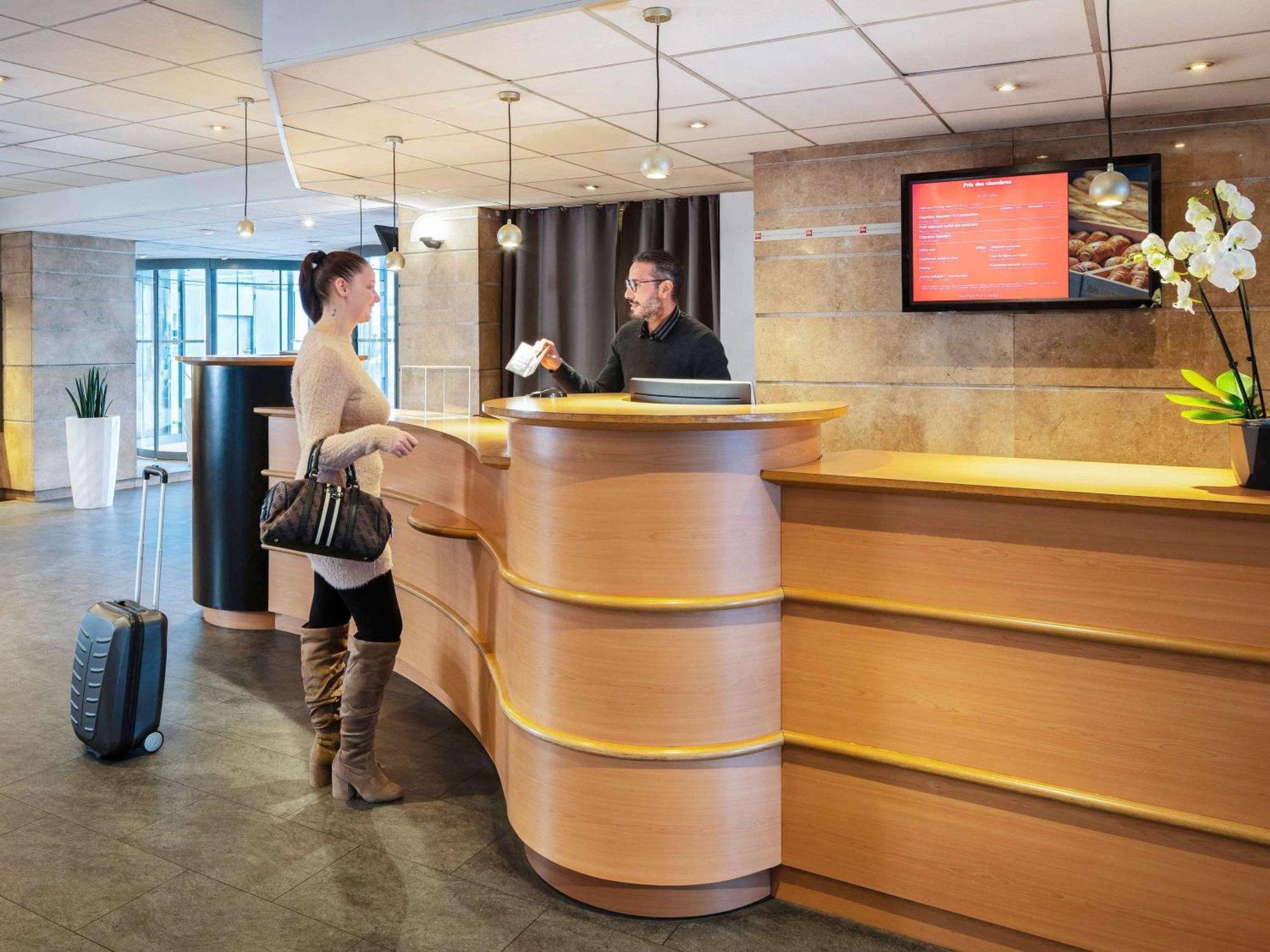 Ibis Paris Porte De Bercy Charenton-le-Pont Ngoại thất bức ảnh